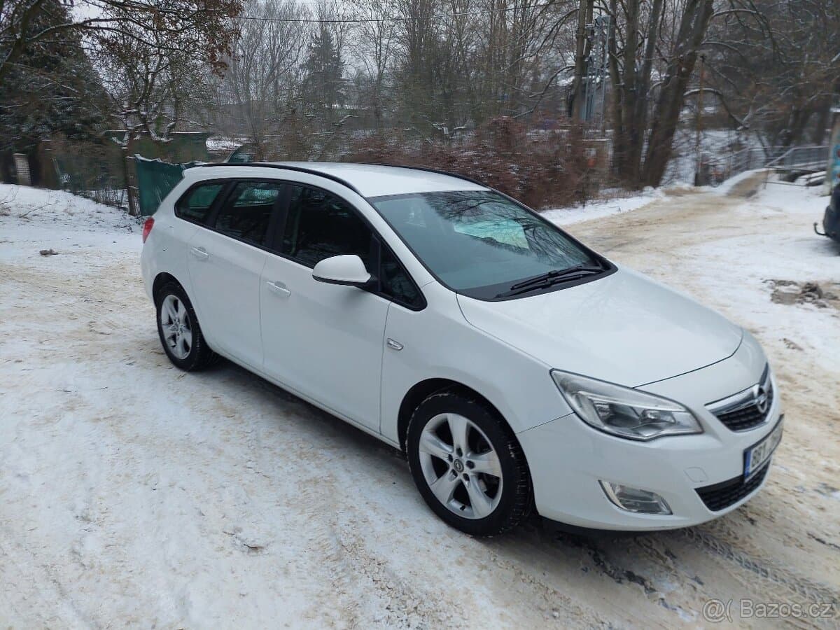 2011 Opel ASTRA - 6