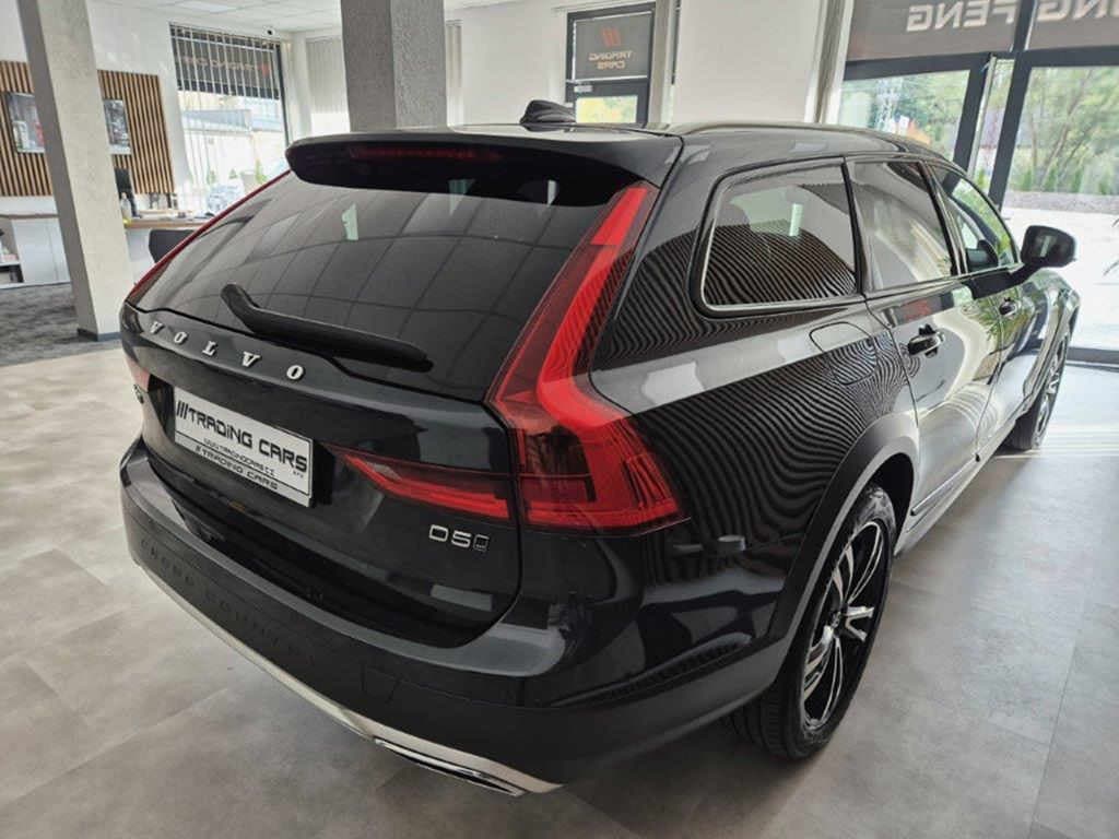 2020 Volvo V90 - 6