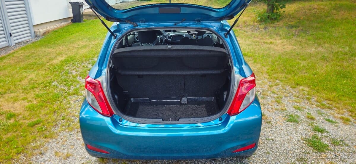 2012 Toyota YARIS - 6