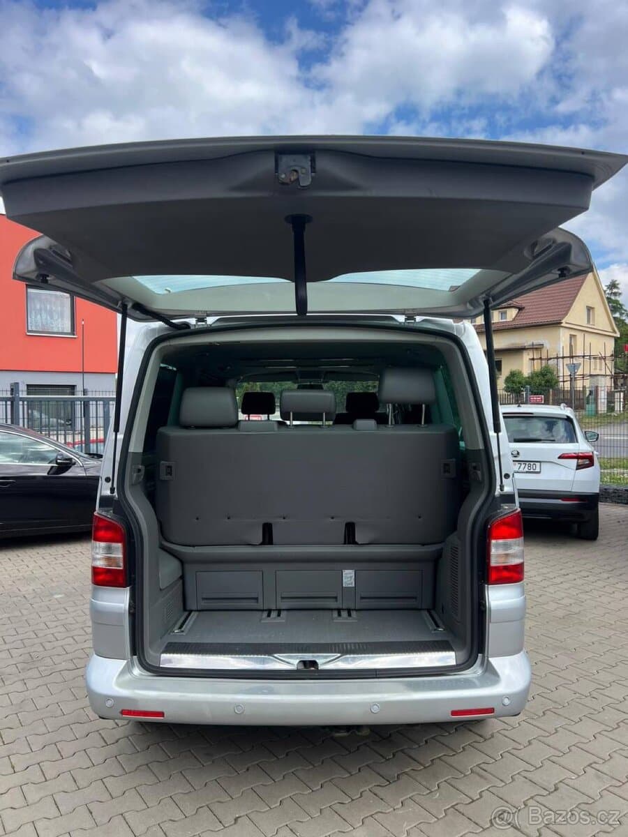 2010 Volkswagen MULTIVAN - 6