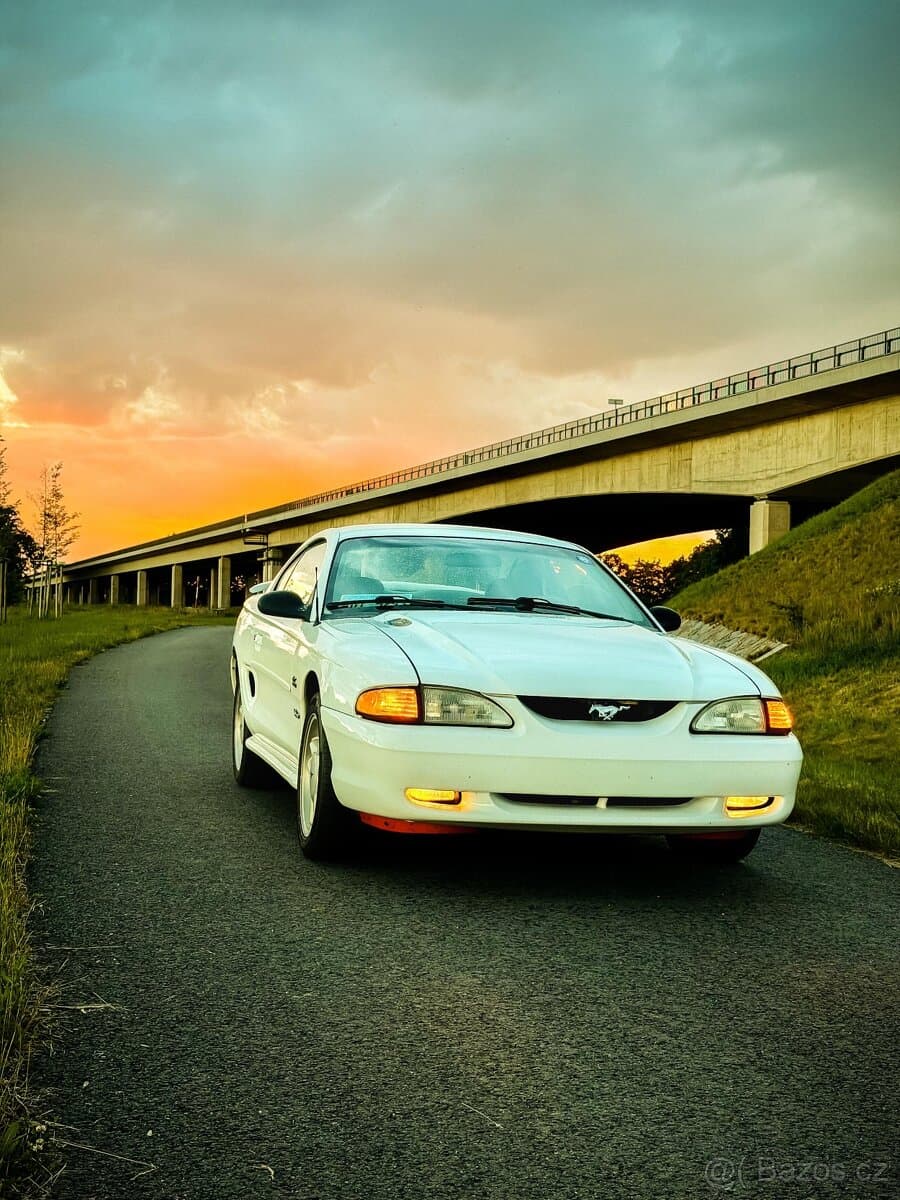 1994 Ford MUSTANG - 6