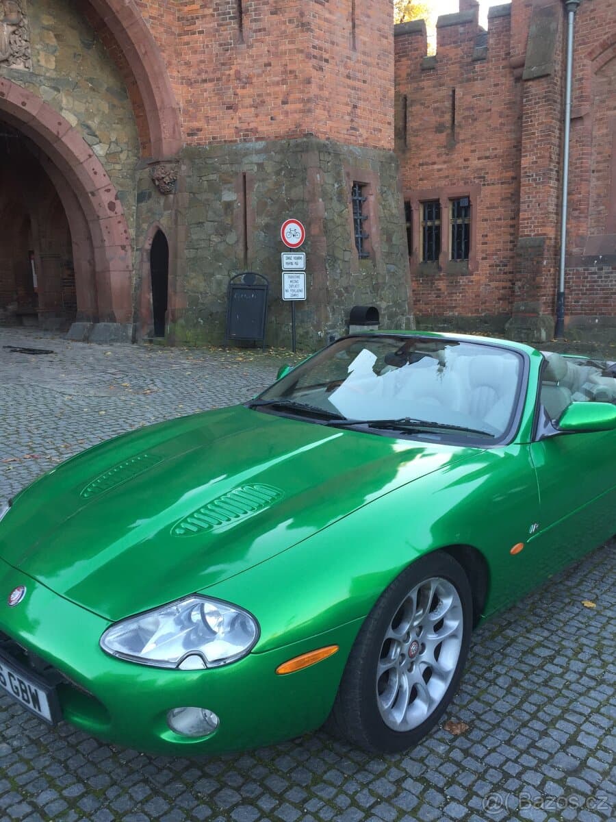 Jaguar XK - 6