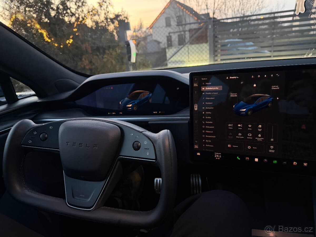 2022 Tesla MODEL S - 6