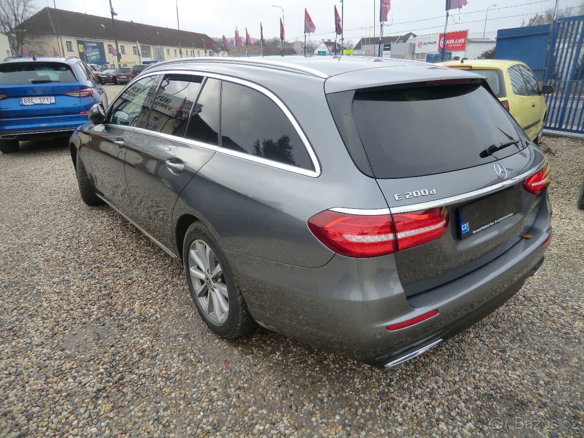 2019 Mercedes-Benz E-CLASS - 6