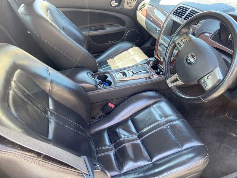 2007 Jaguar XK - 6
