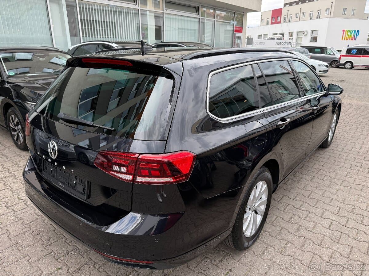 2020 Volkswagen PASSAT - 6