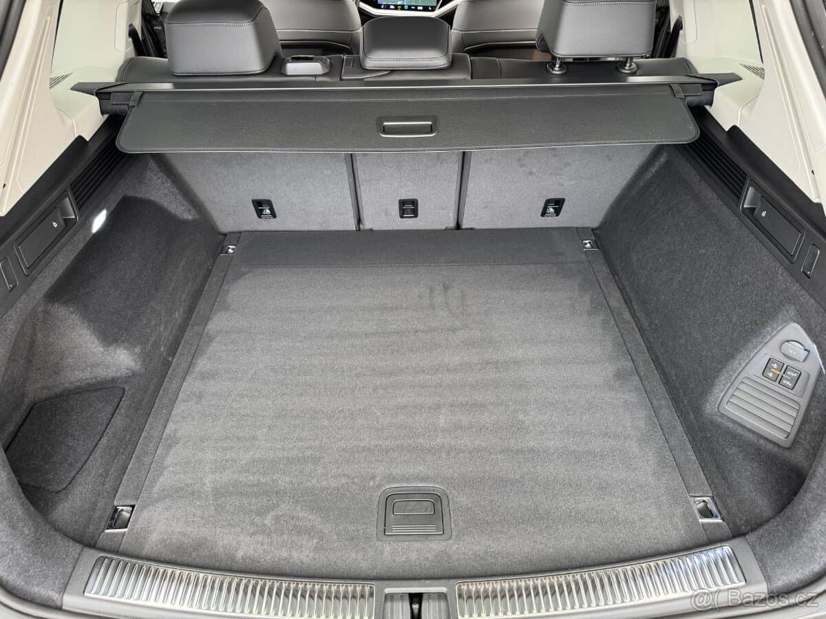 2025 Volkswagen TOUAREG - 6