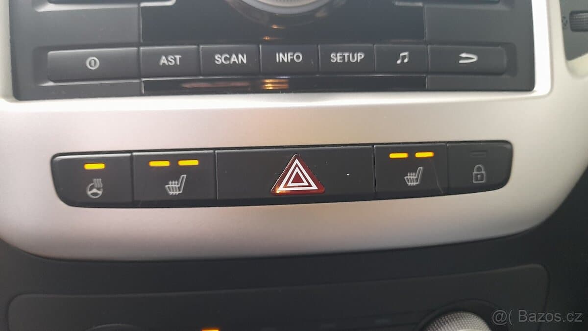 2017 Kia VENGA - 6