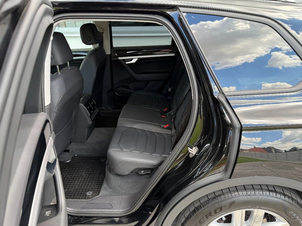 2023 Volkswagen TOUAREG - 6