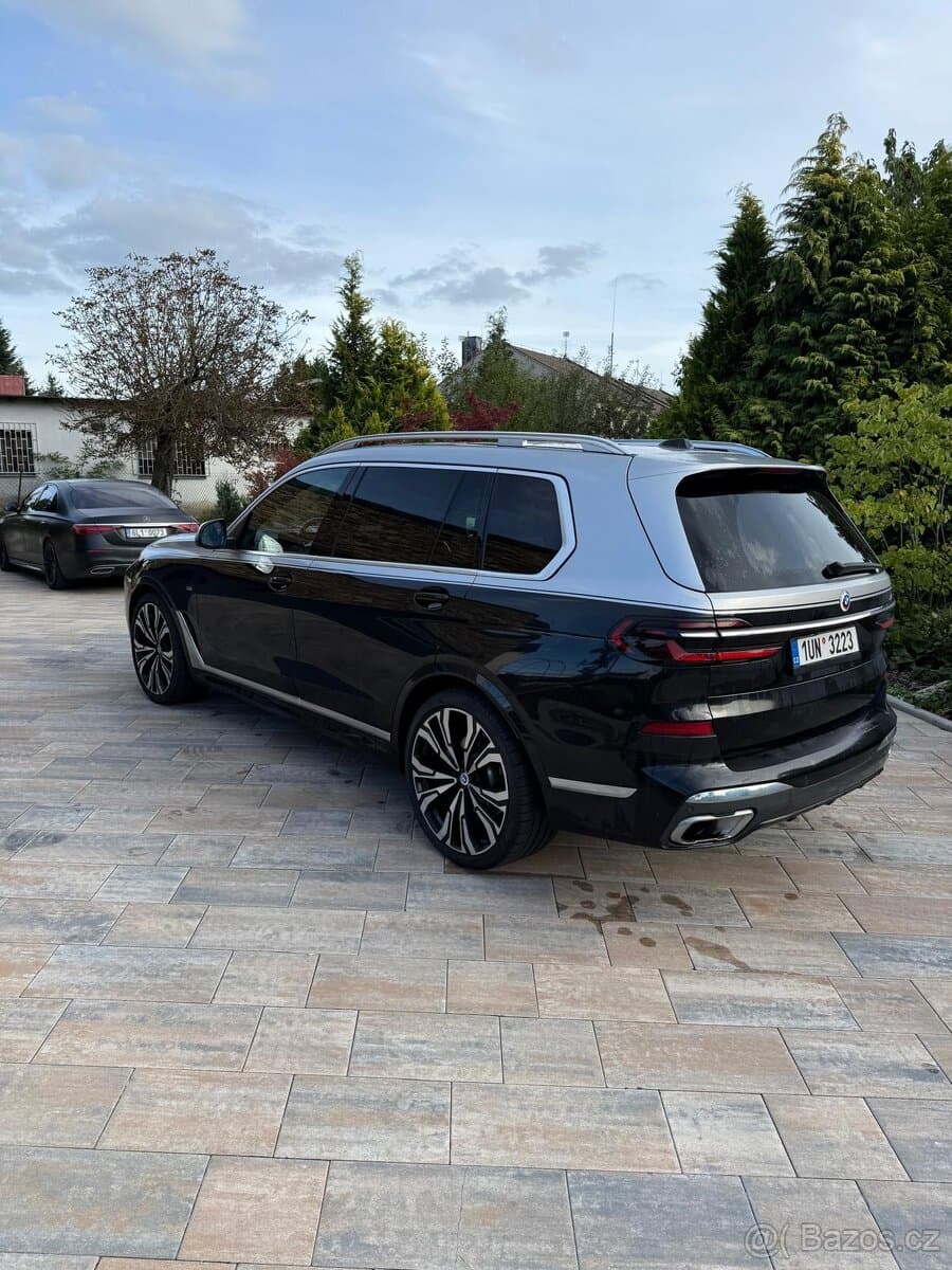 2022 BMW X7 - 6