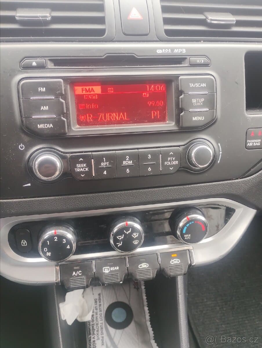 2015 Kia RIO - 6