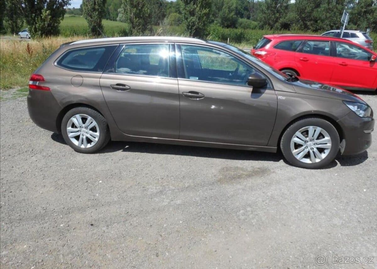 2015 Peugeot 308 - 6