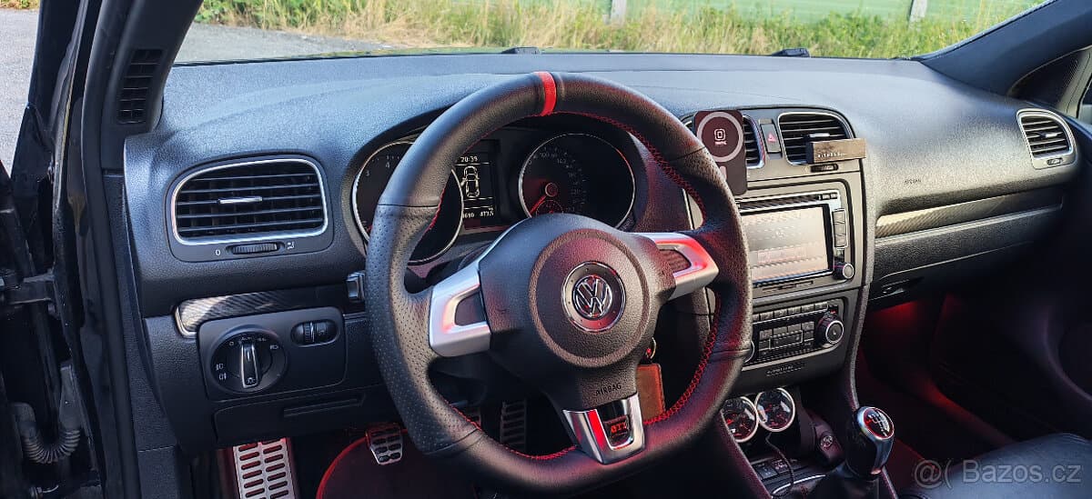 Volkswagen GOLF - 6