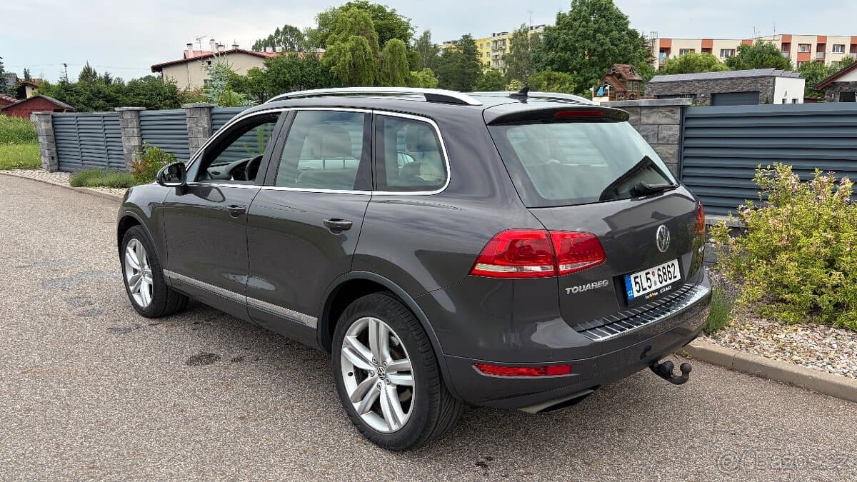 2010 Volkswagen TOUAREG - 6