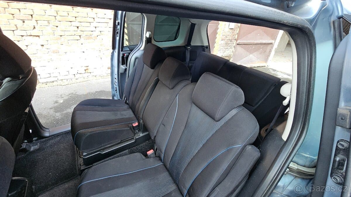 2011 Mazda 5 - 6