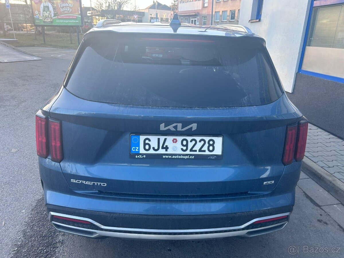 2022 Kia SORENTO - 6