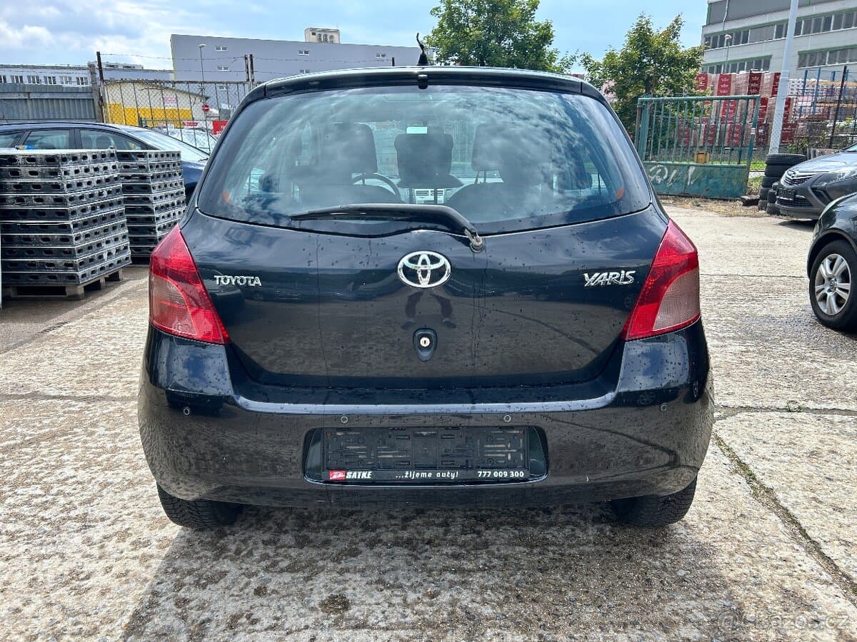 2009 Toyota YARIS - 6