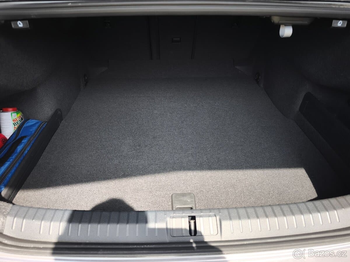 Volkswagen PASSAT - 6