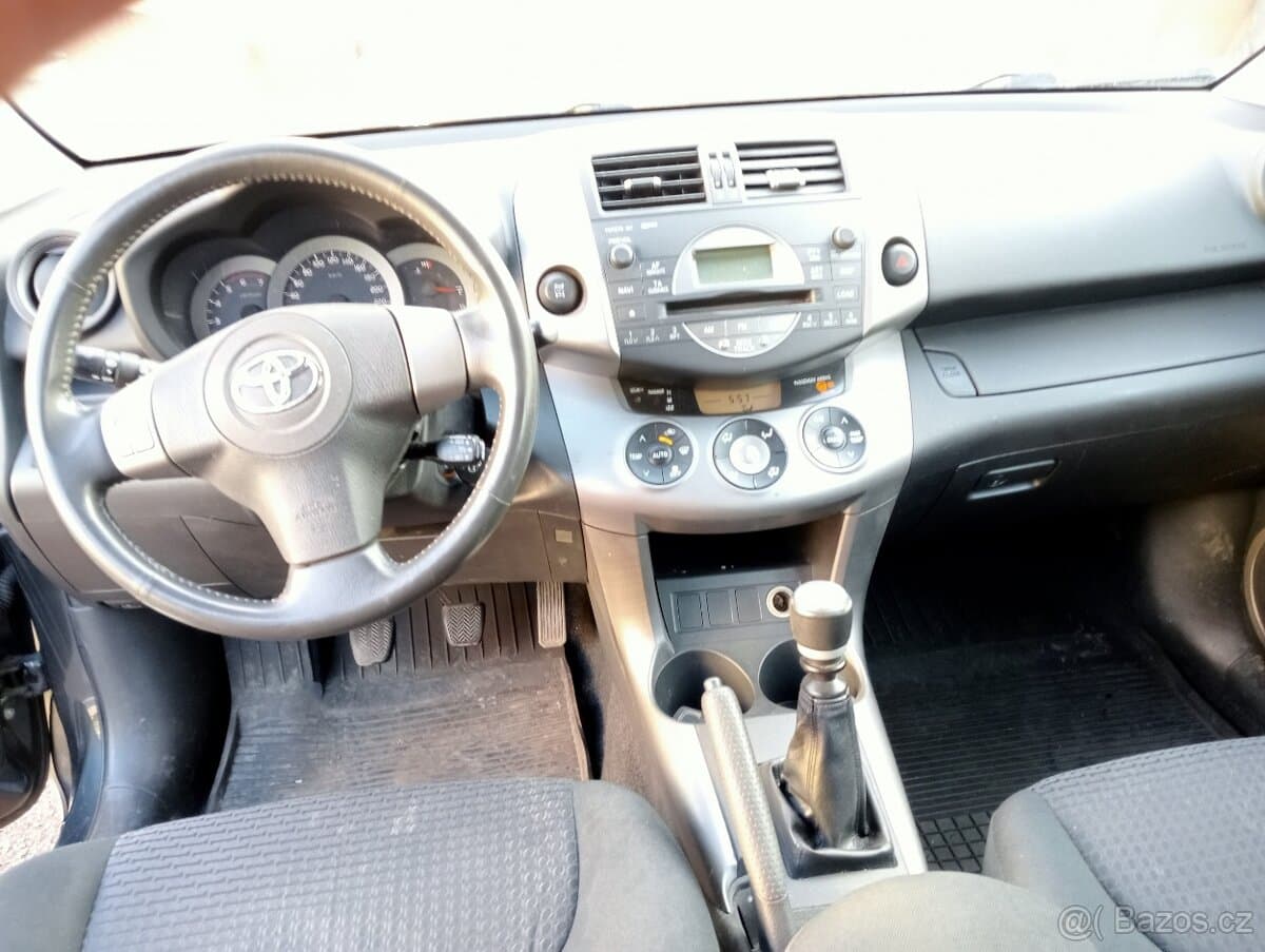 2006 Toyota RAV4 - 6