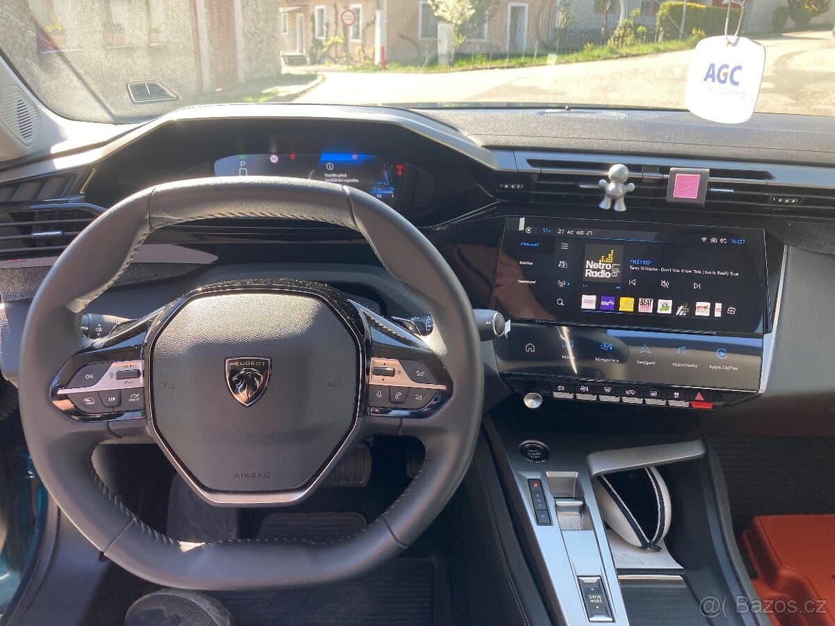 Peugeot 408 - 6