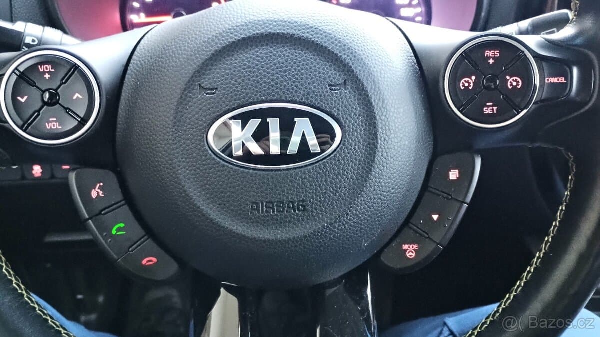 2016 Kia SOUL - 6