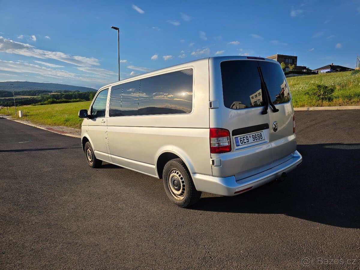 2010 Volkswagen CARAVELLE - 6