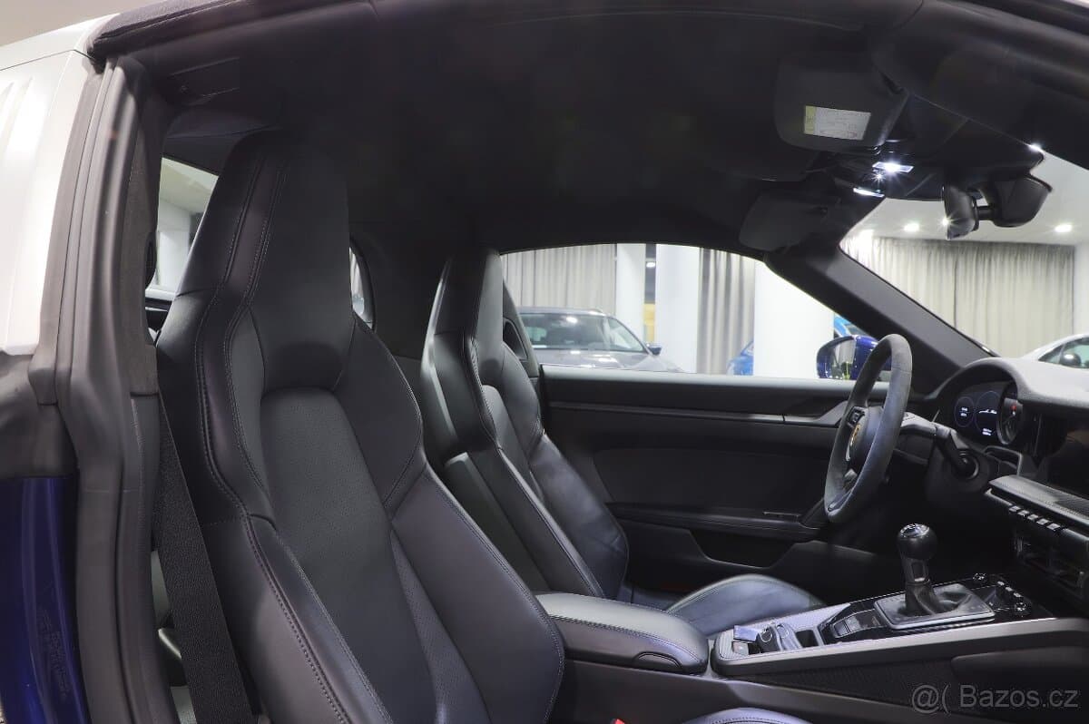 2021 Porsche 911 - 6