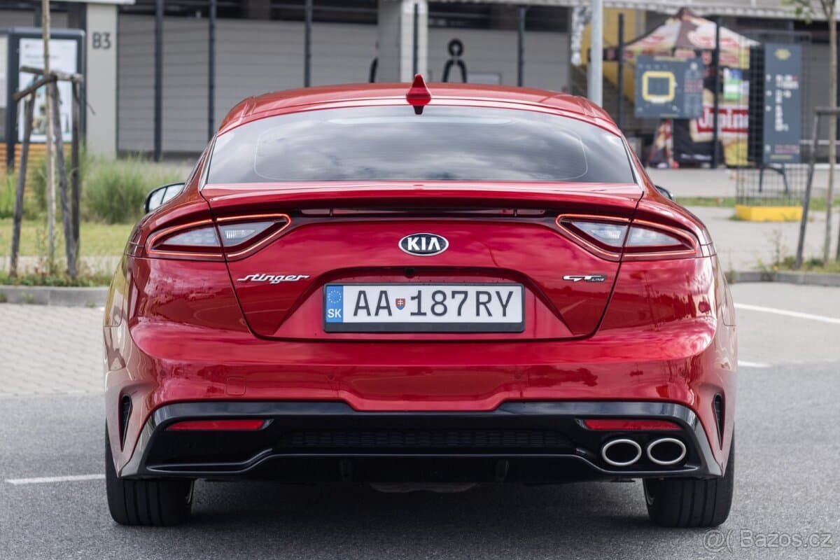 2019 Kia STINGER - 6