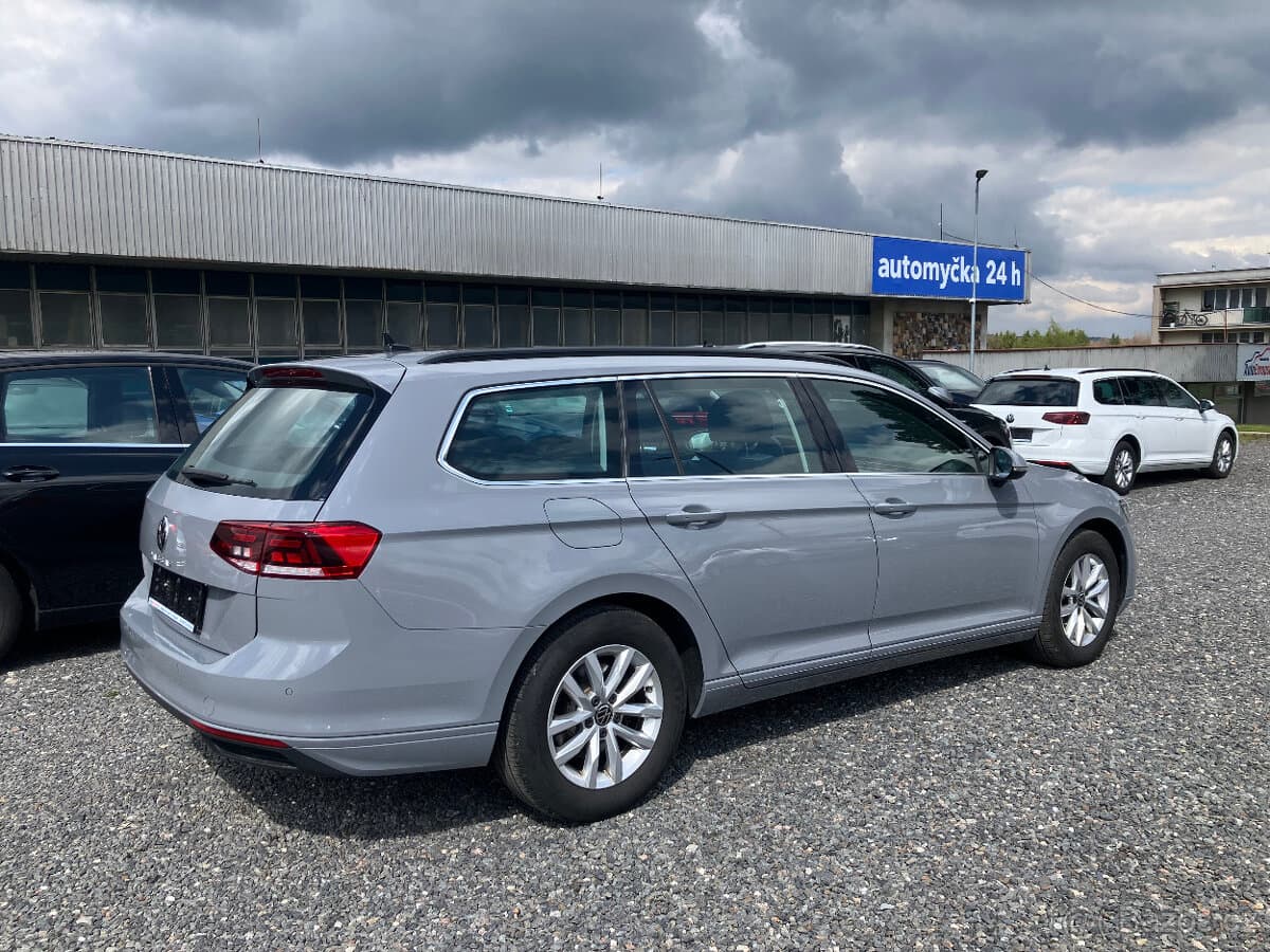 2023 Volkswagen PASSAT - 6