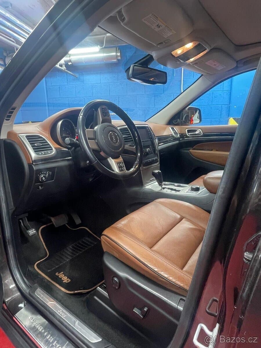 2012 Jeep CHEROKEE - 6