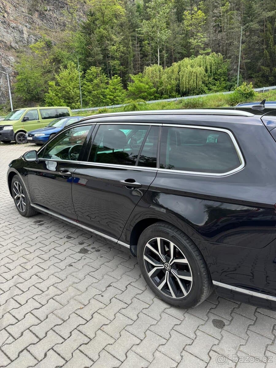 2021 Volkswagen PASSAT - 6