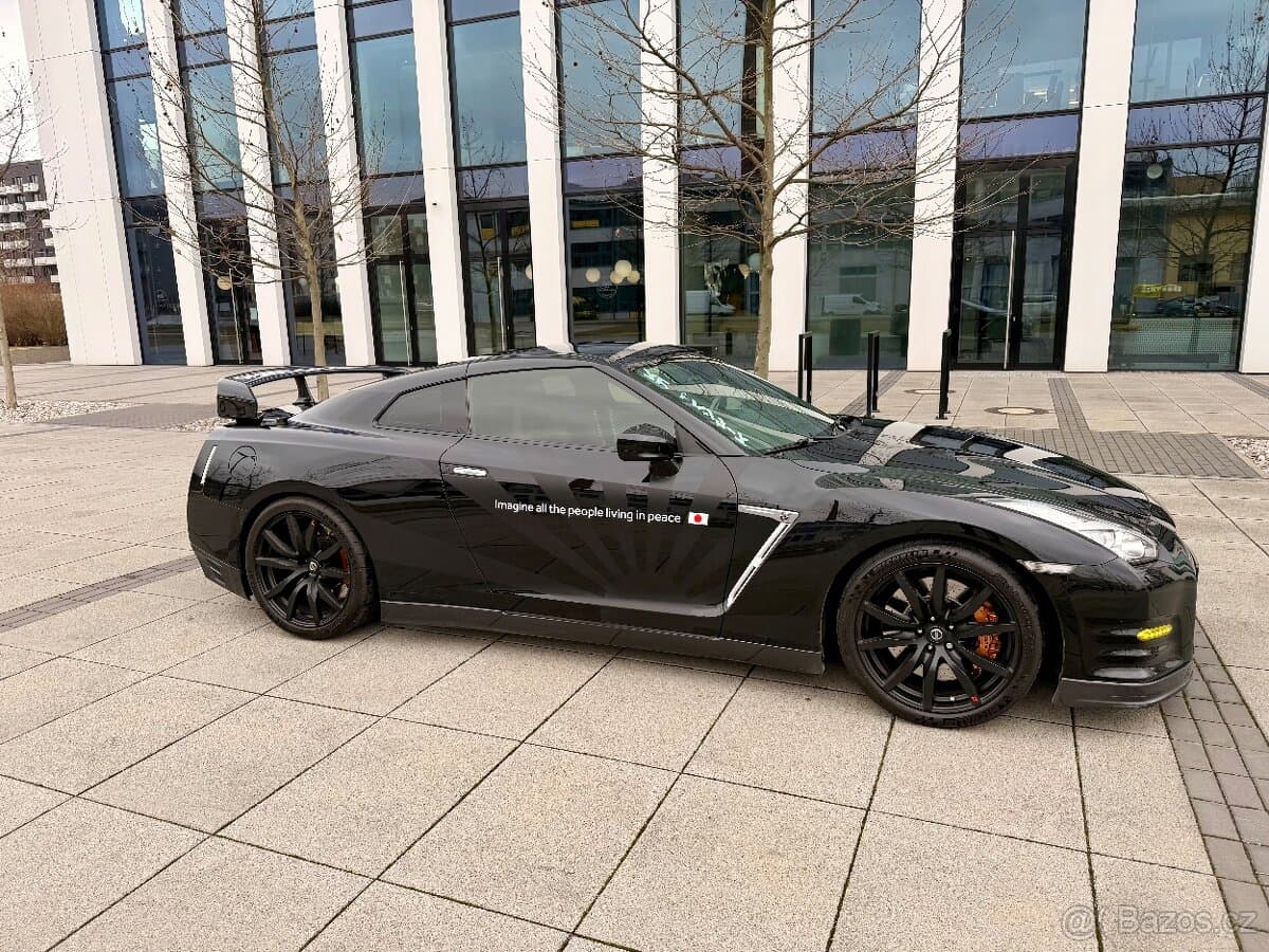 2014 Nissan GT-R - 6