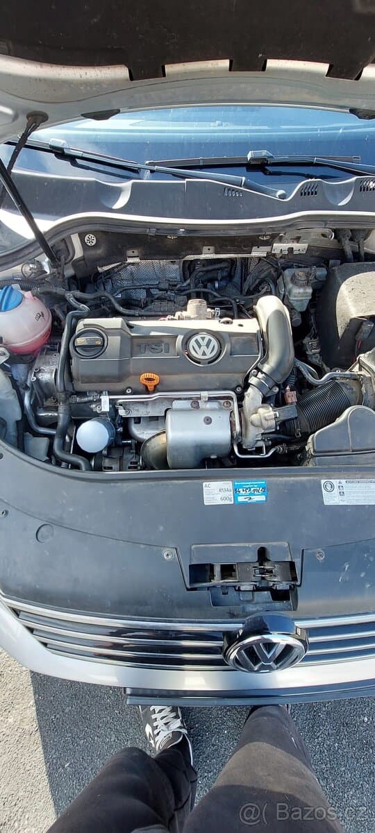 2011 Volkswagen PASSAT - 6