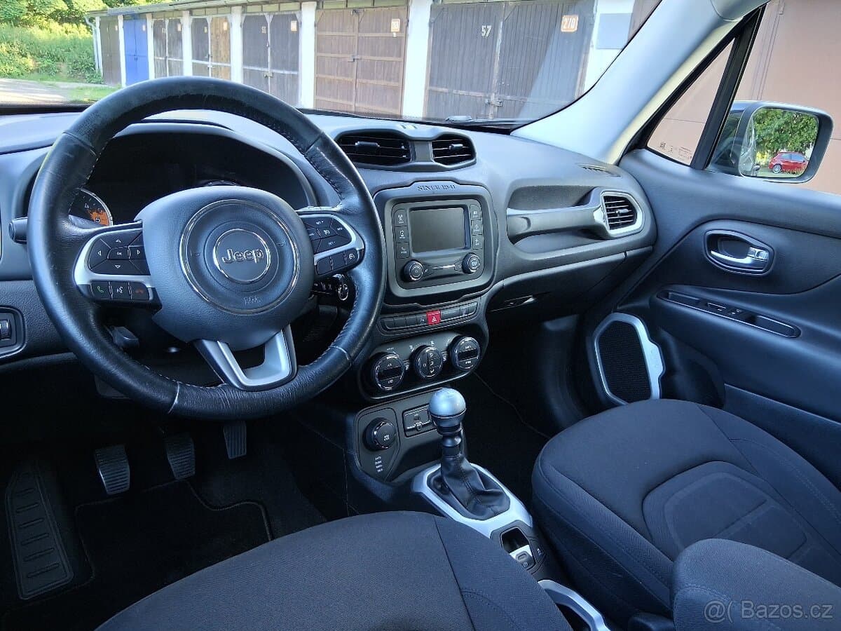 2017 Jeep RENEGADE - 6
