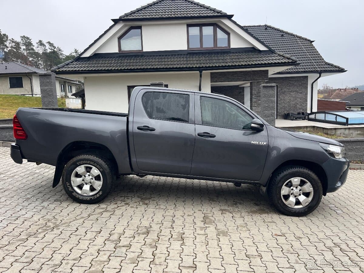 2017 Toyota HILUX - 6