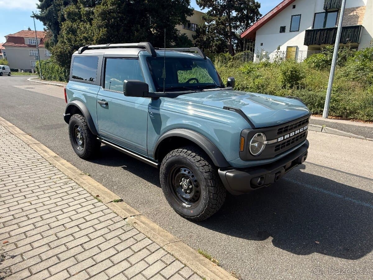 2023 Ford BRONCO - 6