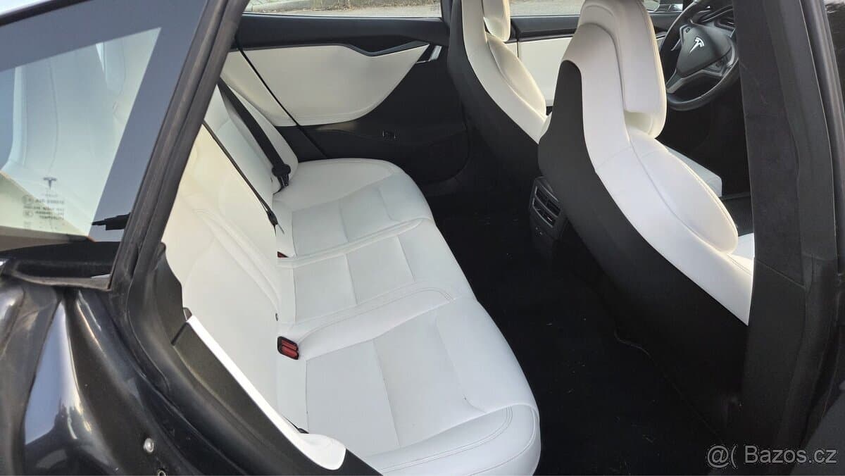 2020 Tesla MODEL S - 6