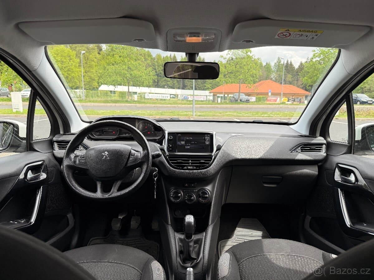 2016 Peugeot 208 - 6