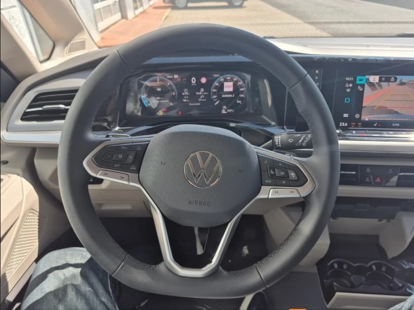 2025 Volkswagen MULTIVAN - 6