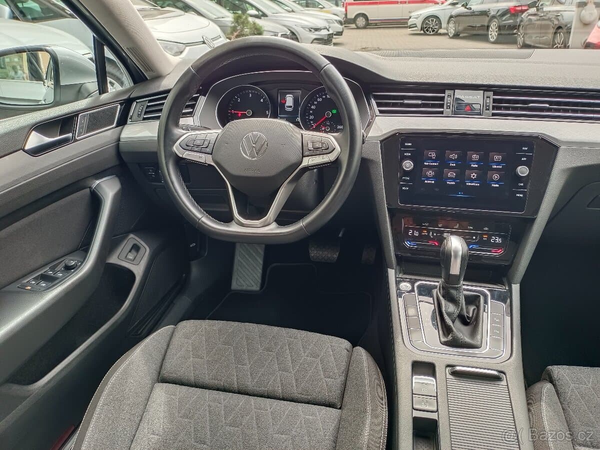 2023 Volkswagen PASSAT - 6