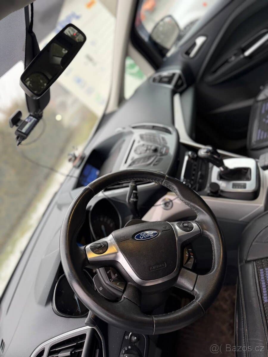 2011 Ford C-MAX - 6