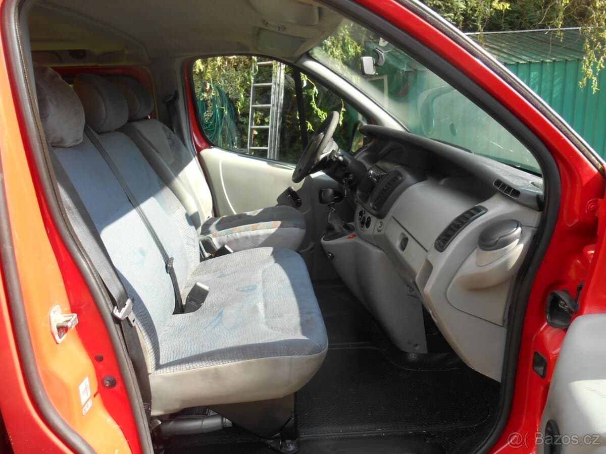 2004 Renault TRAFIC - 6