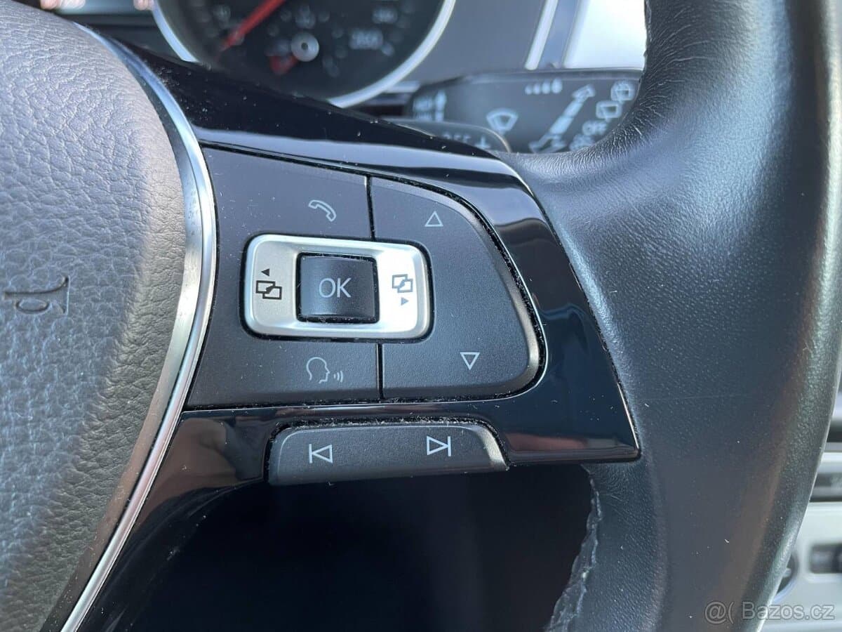 2015 Volkswagen PASSAT - 6