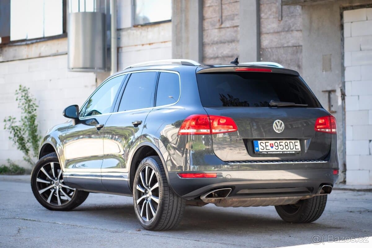 2011 Volkswagen TOUAREG - 6