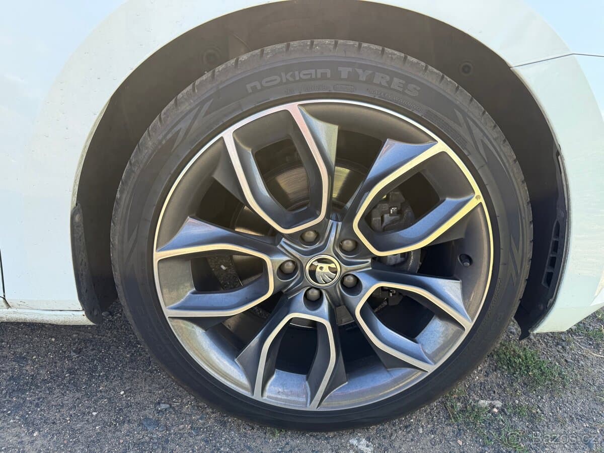 2016 Škoda SUPERB - 6