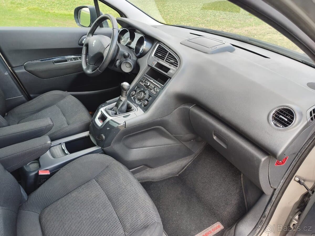 2010 Peugeot 5008 - 6