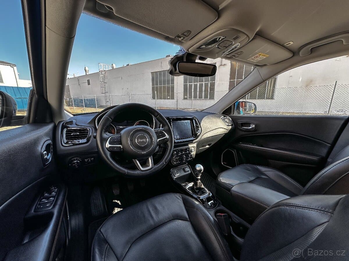 2018 Jeep COMPASS - 6