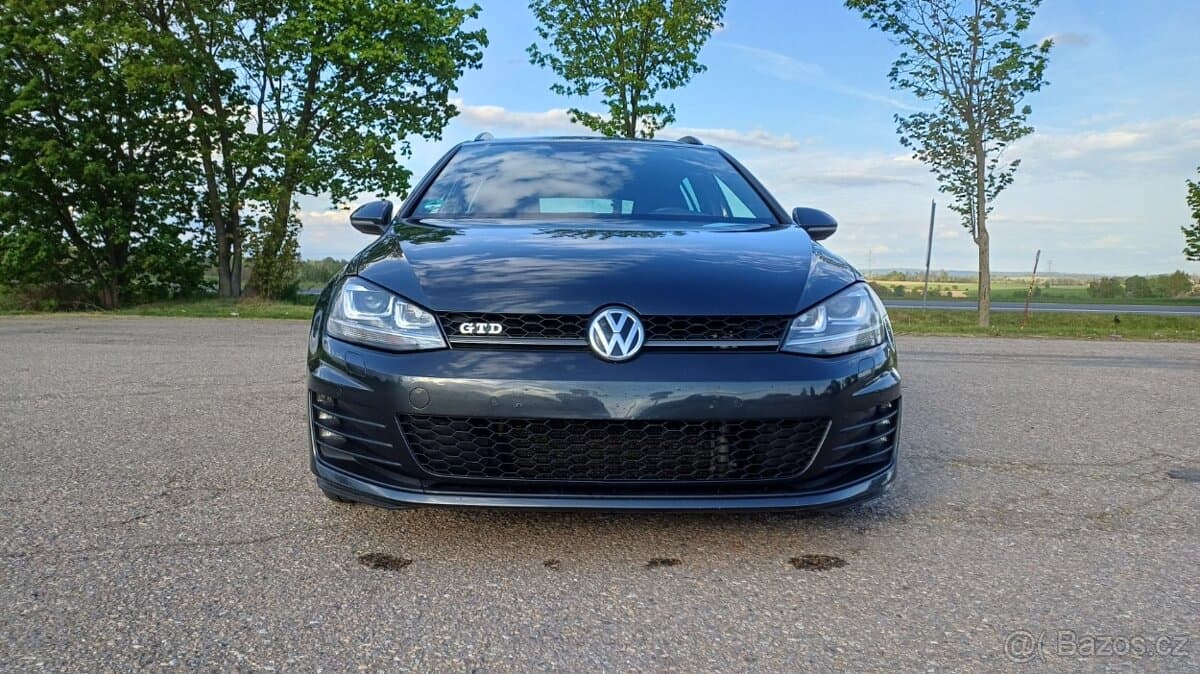 Volkswagen GOLF - 6