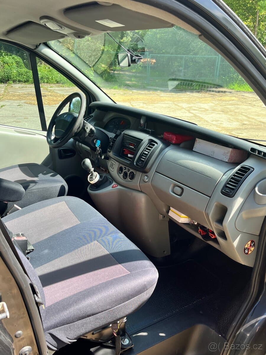 Renault TRAFIC - 6