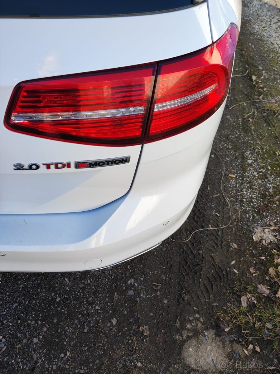 2015 Volkswagen PASSAT - 6